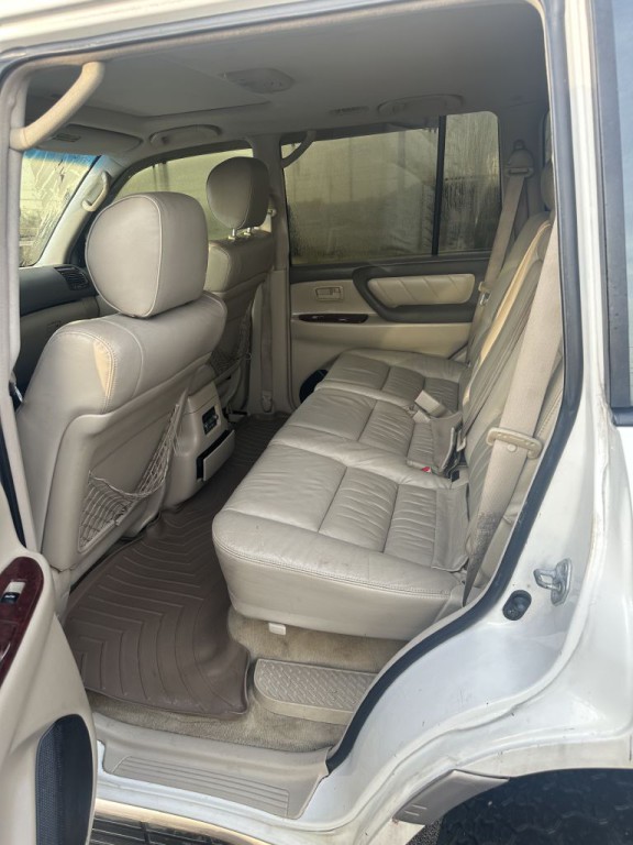 2003 Toyota Land Cruiser Image 8