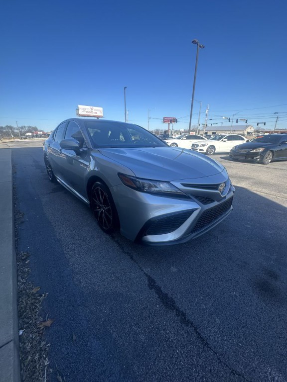2021 Toyota Camry Image 2