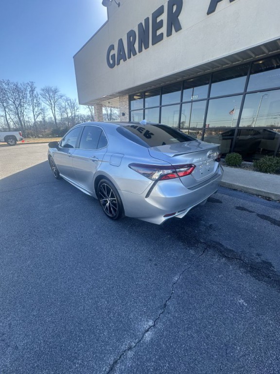 2021 Toyota Camry Image 3