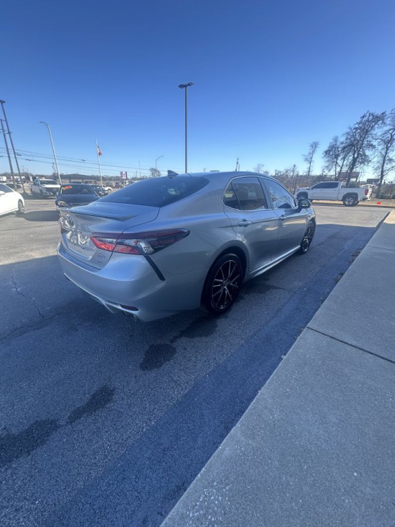 2021 Toyota Camry Image 4