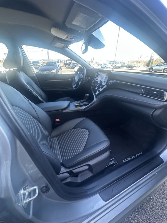 2021 Toyota Camry Image 8