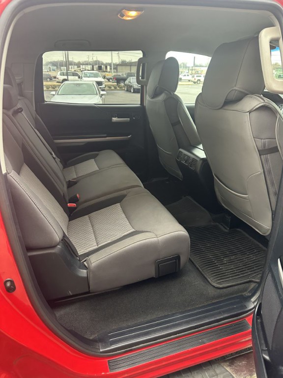 2015 Toyota Tundra Image 8