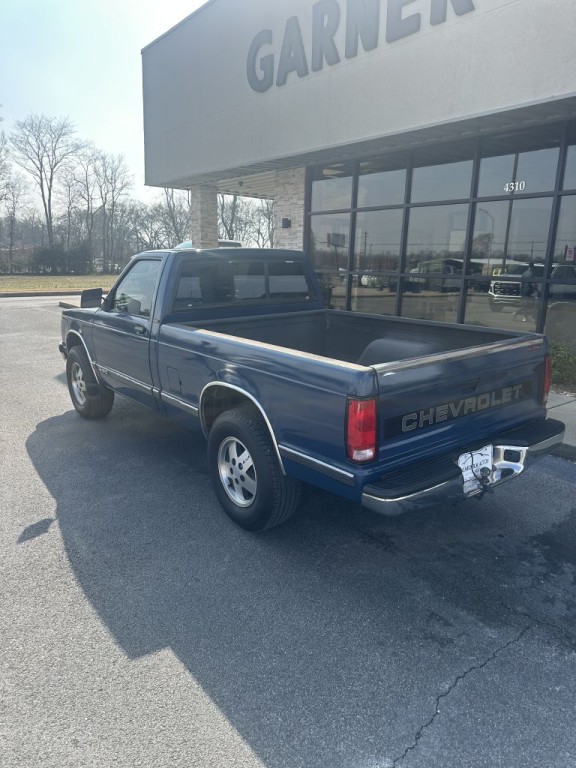 1993 Chevrolet S10 Image 2
