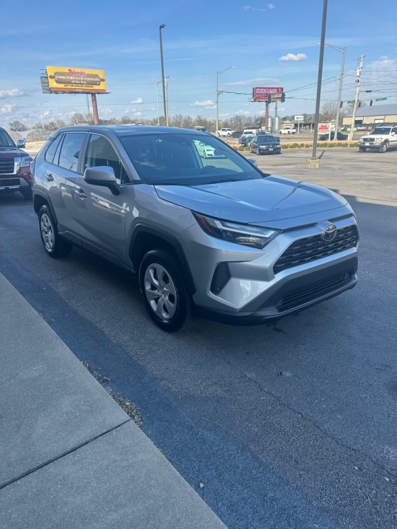 2024 Toyota Rav4 Image 3