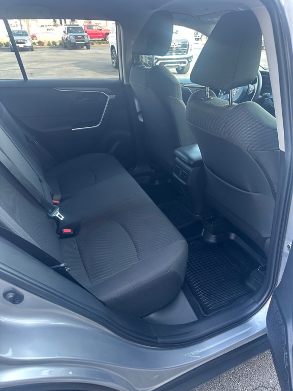 2024 Toyota Rav4 Image 8