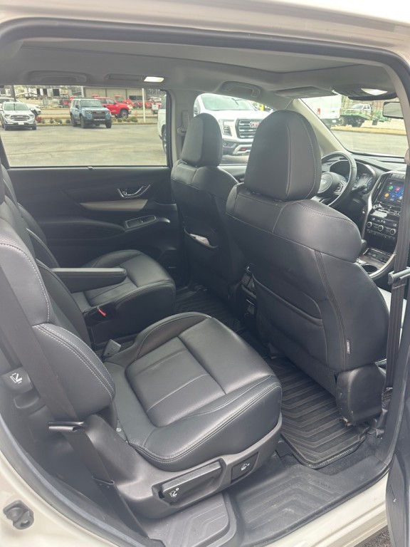 2022 Subaru Ascent Image 8