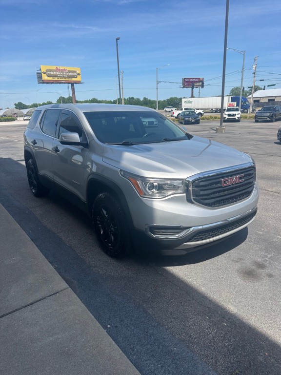 2019 GMC Acadia Image 2