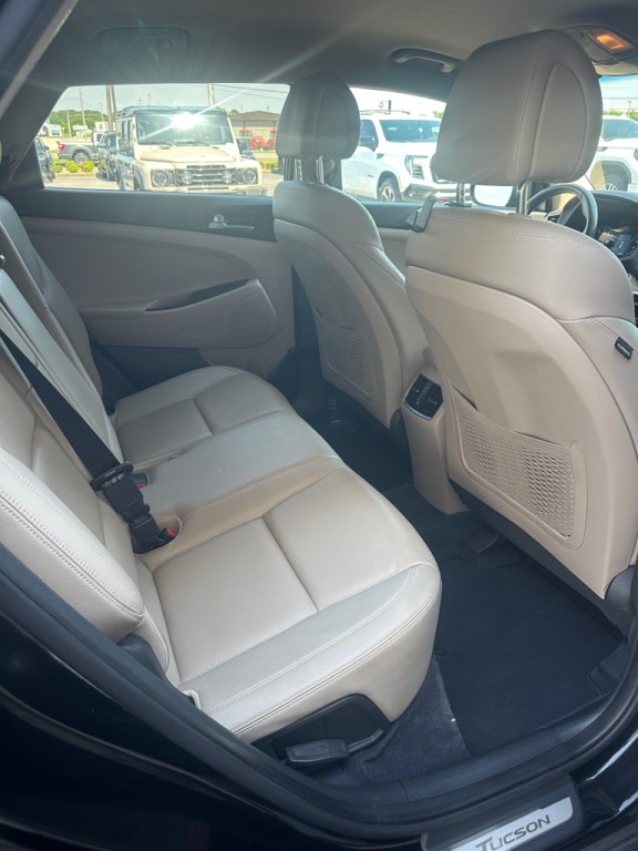 2016 Hyundai Tucson Image 8