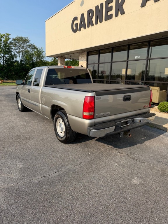 2003 GMC Sierra Image 3