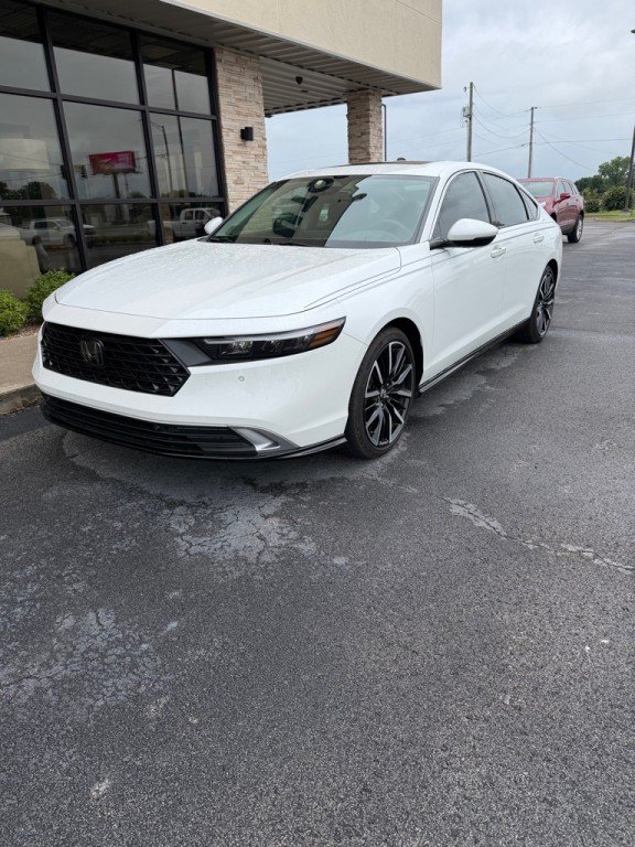 2024 Honda Accord Image 1