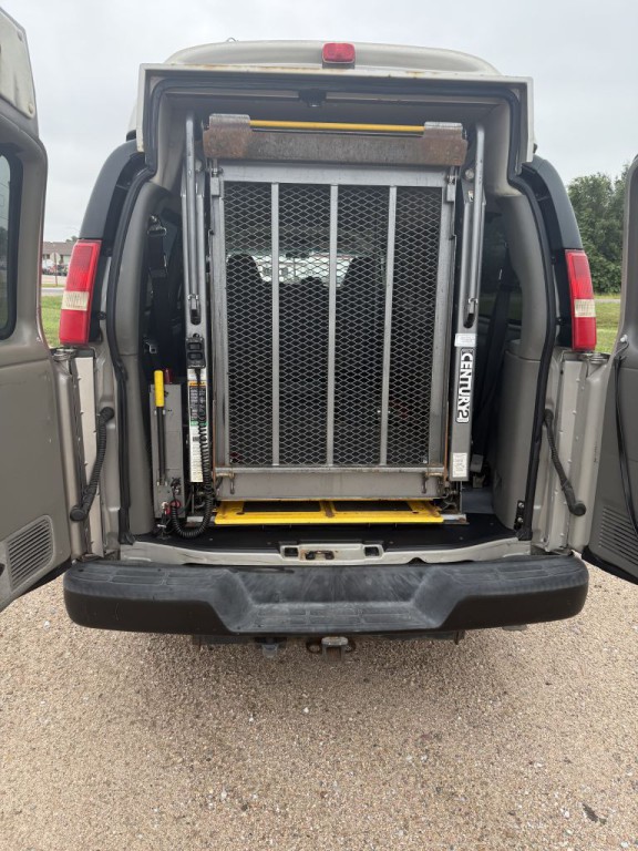 2008 Chevrolet Express Image 5