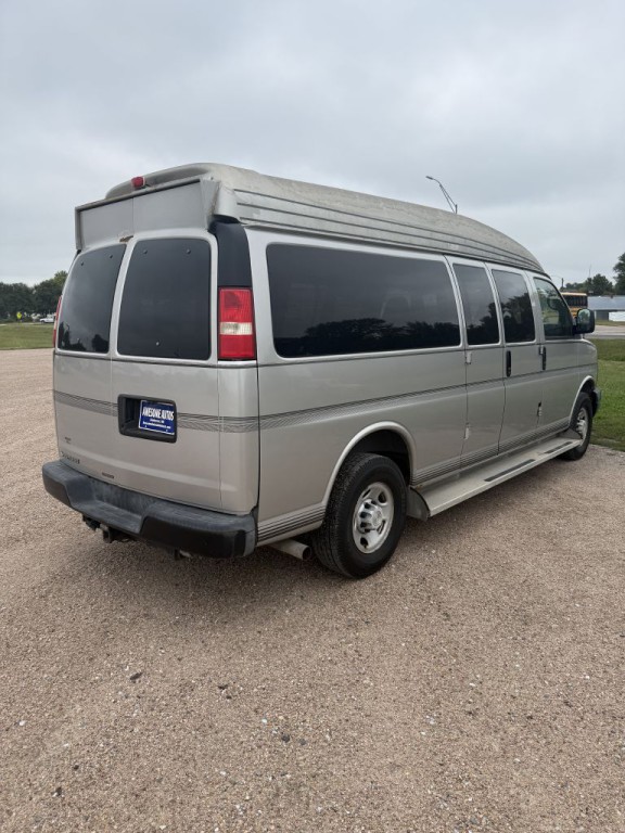 2008 Chevrolet Express Image 6
