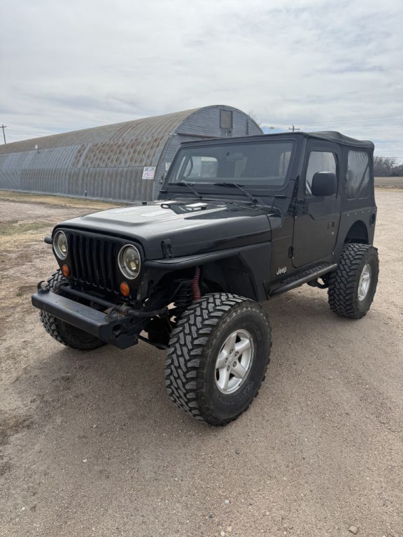 2004 Jeep Wrangler Image 2