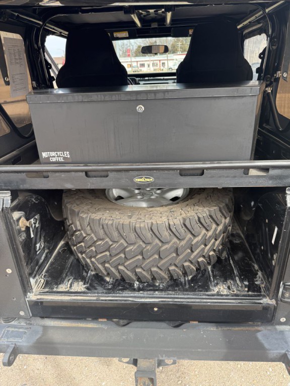 2004 Jeep Wrangler Image 4