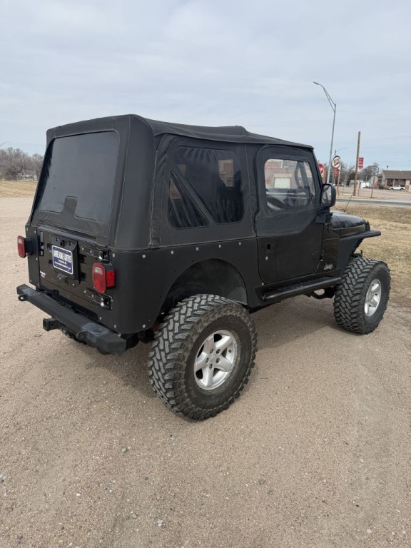 2004 Jeep Wrangler Image 5