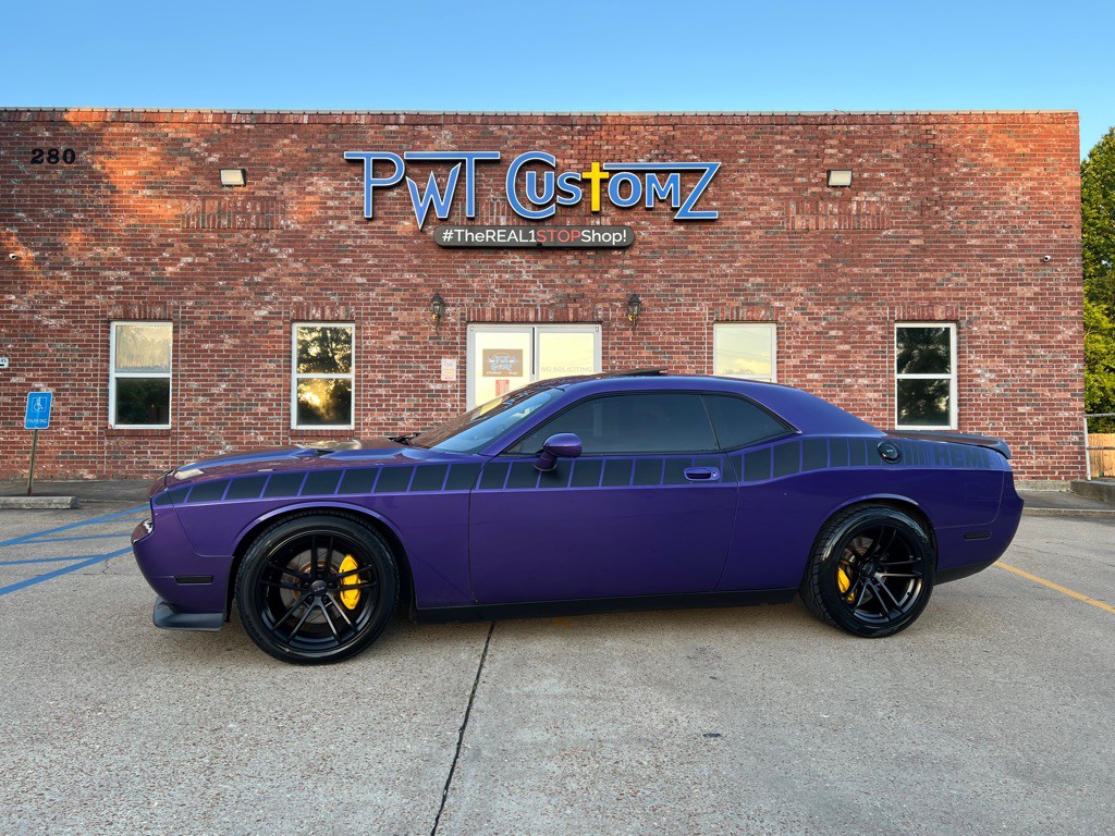 2010 Dodge Challenger Image 3