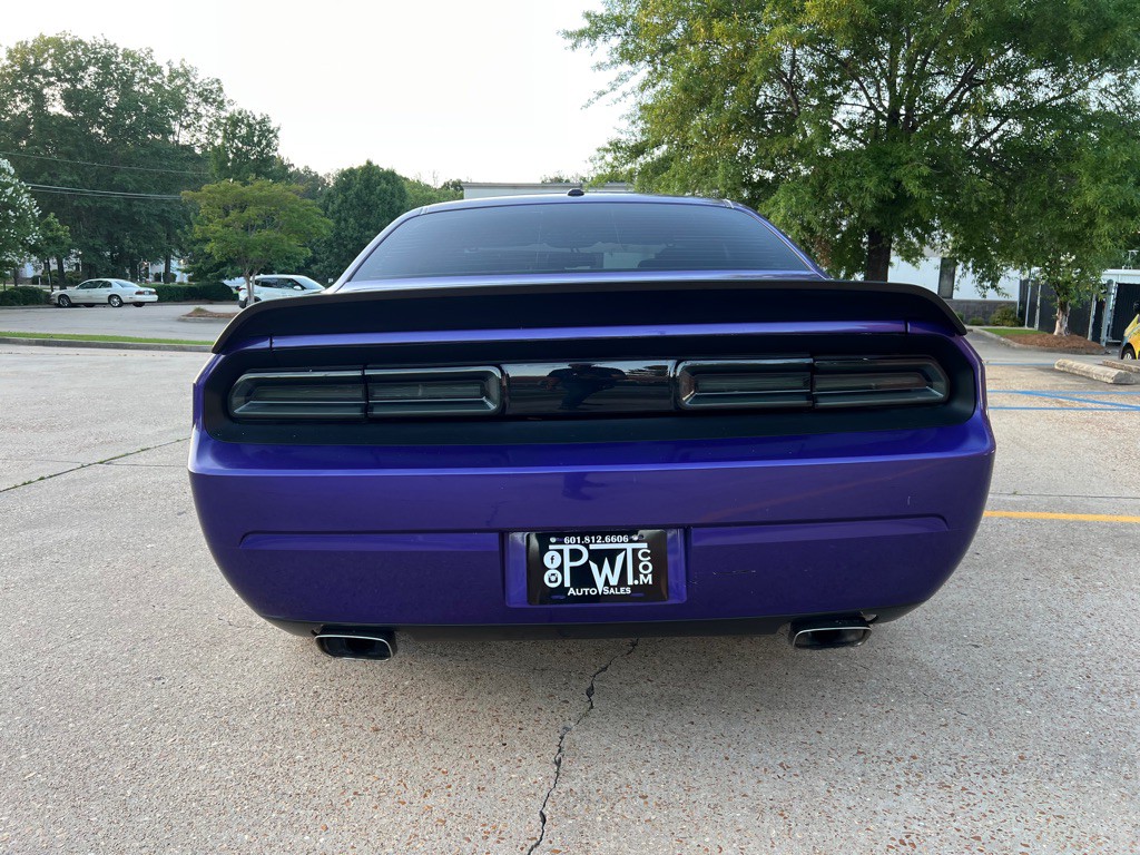 2010 Dodge Challenger Image 5