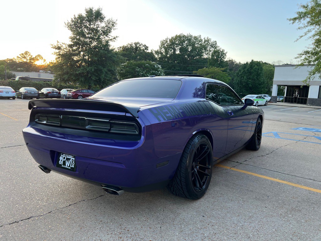 2010 Dodge Challenger Image 6