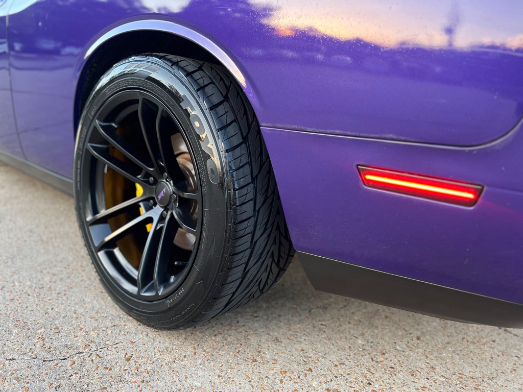 2010 Dodge Challenger Image 11