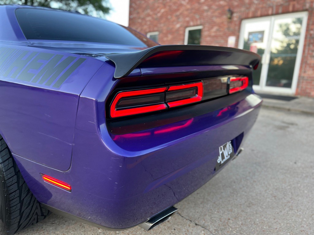 2010 Dodge Challenger Image 12