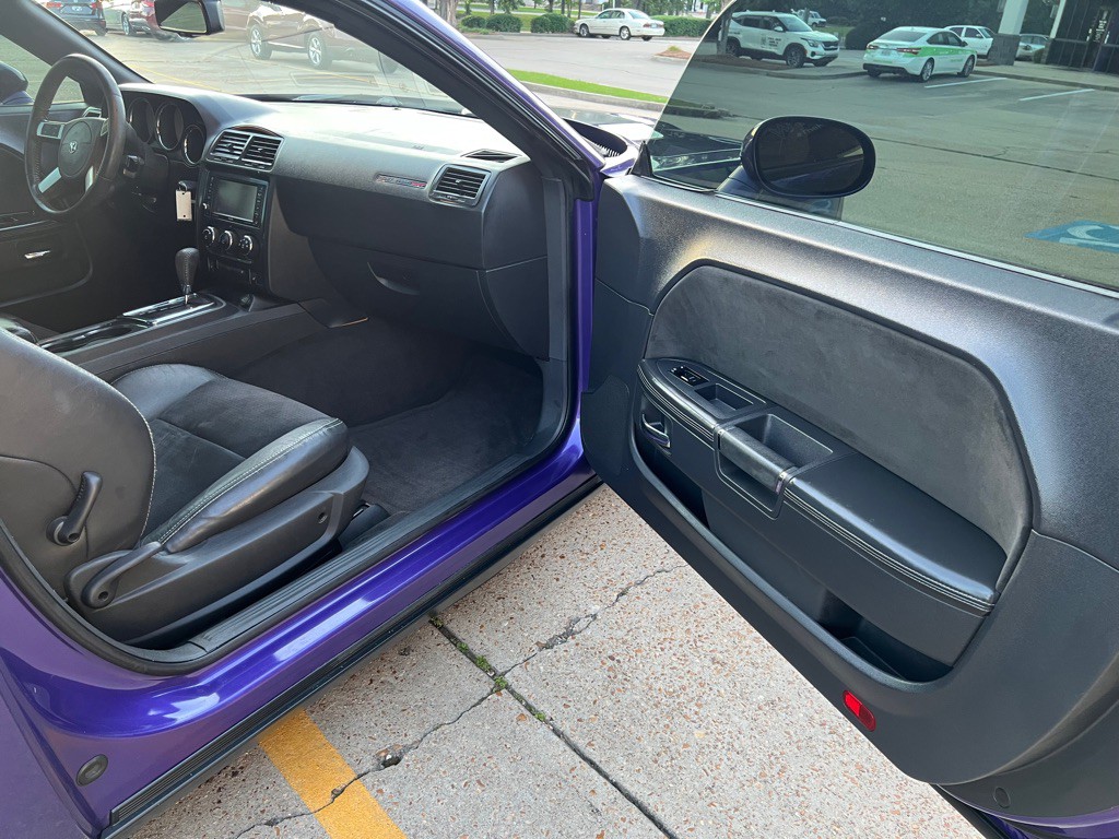 2010 Dodge Challenger Image 18