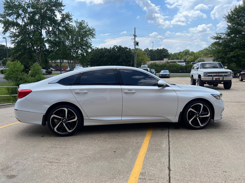 2020 Honda Accord Image 6
