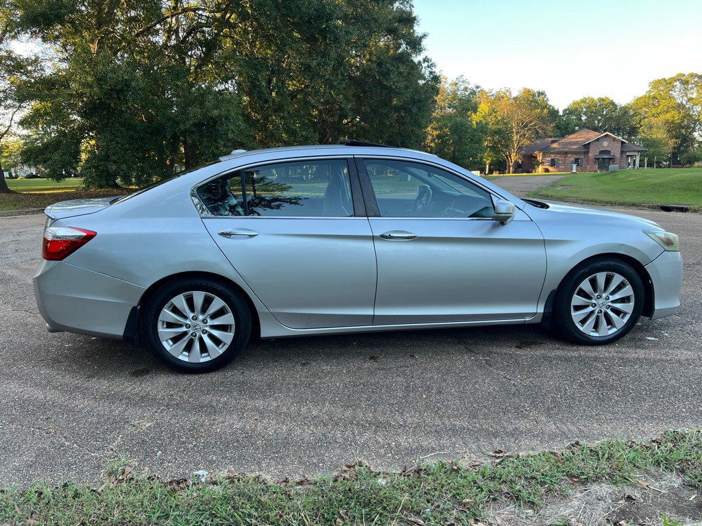2014 Honda Accord Image 24