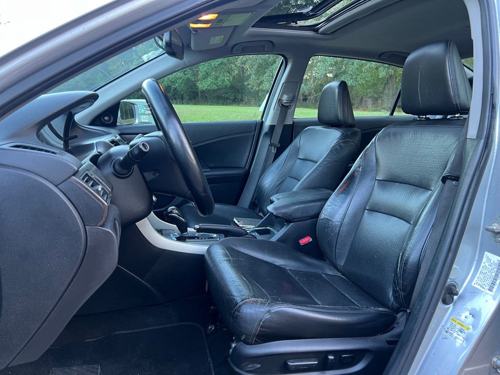 2014 Honda Accord Image 28