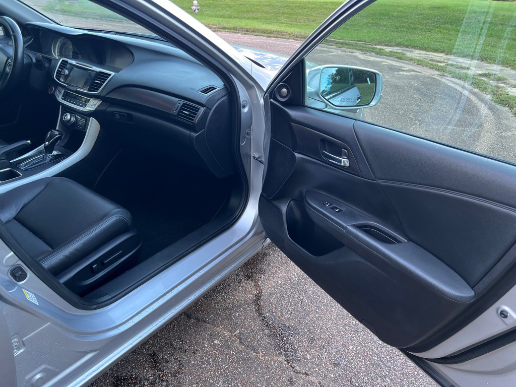 2014 Honda Accord Image 33