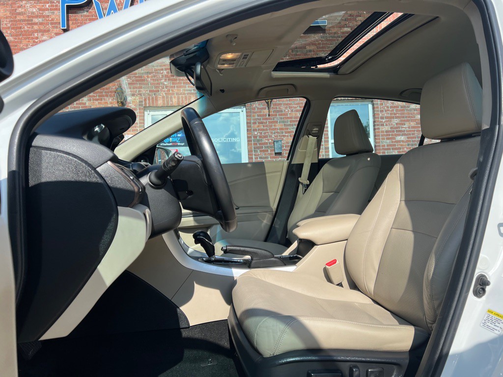 2015 Honda Accord Image 10