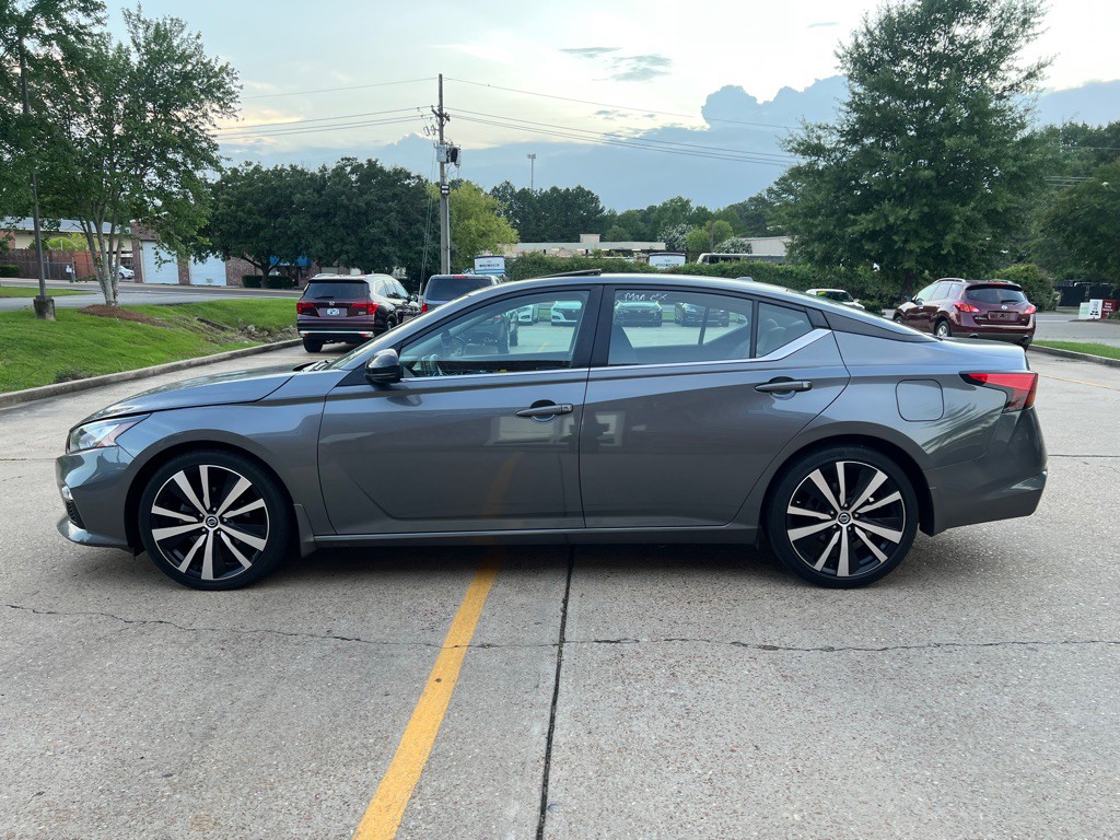 2020 Nissan Altima Image 4