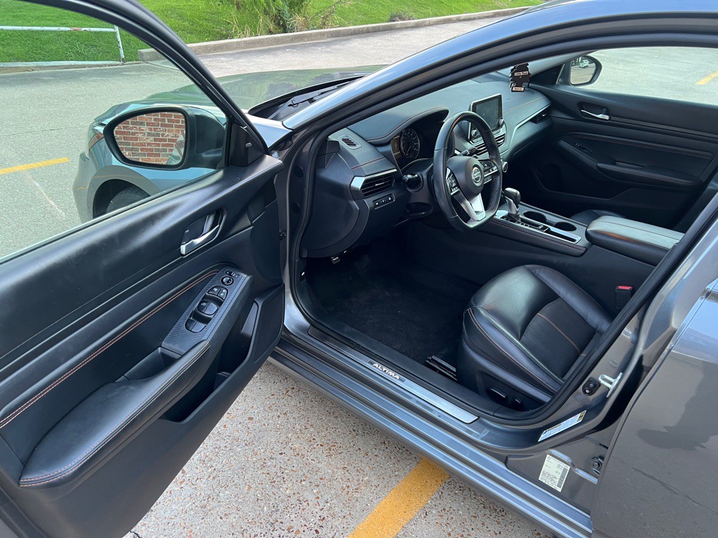 2020 Nissan Altima Image 7