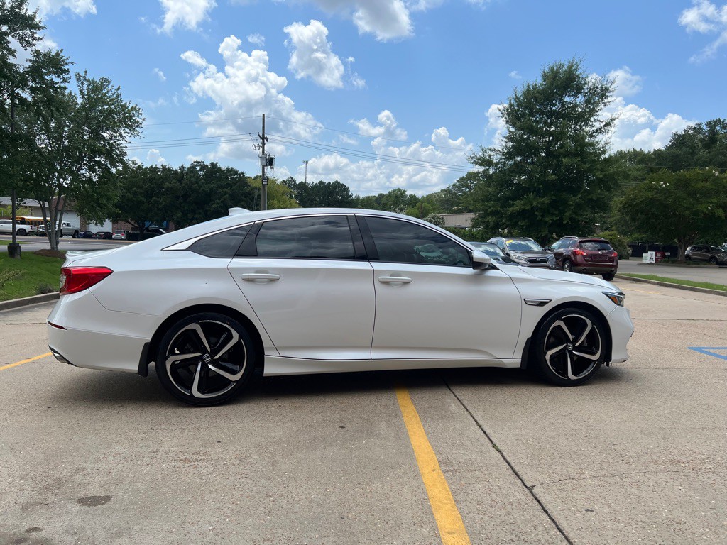 2019 Honda Accord Image 6
