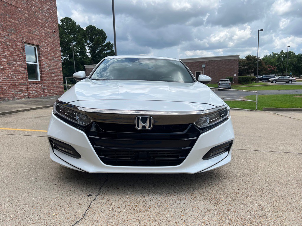 2019 Honda Accord Image 8