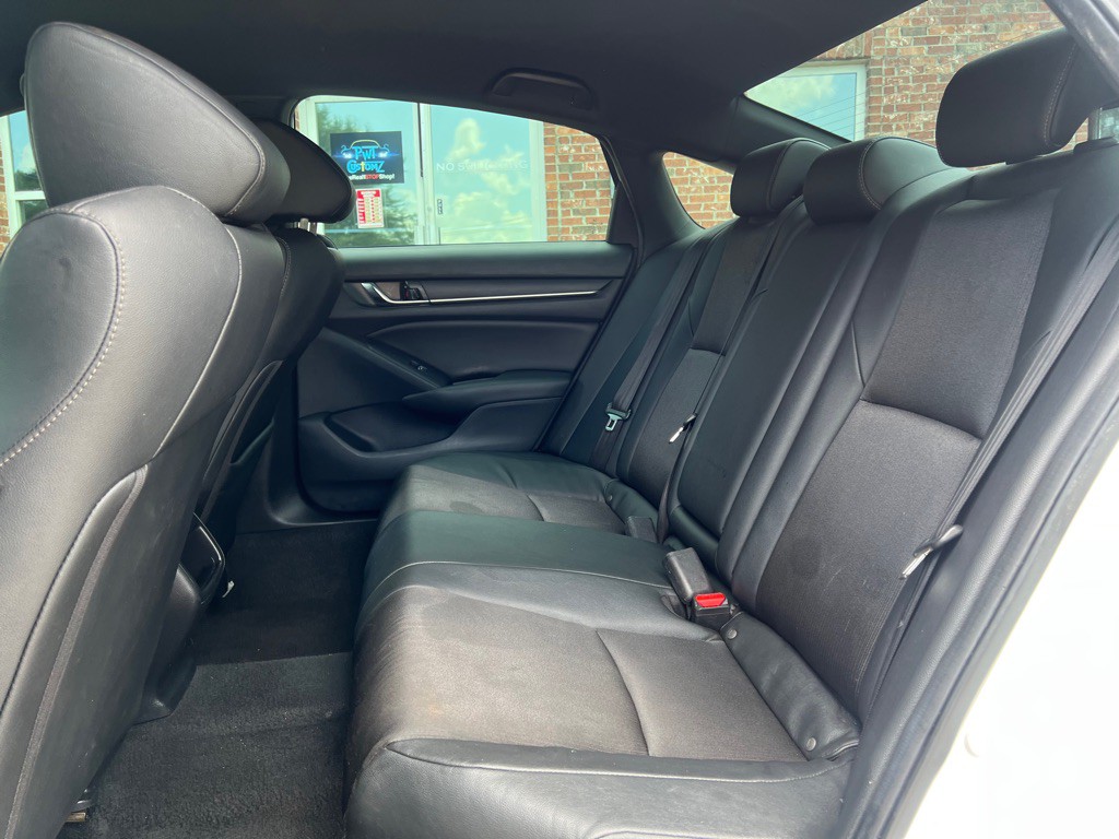 2019 Honda Accord Image 11