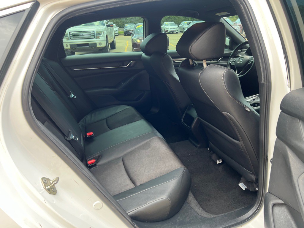 2019 Honda Accord Image 13