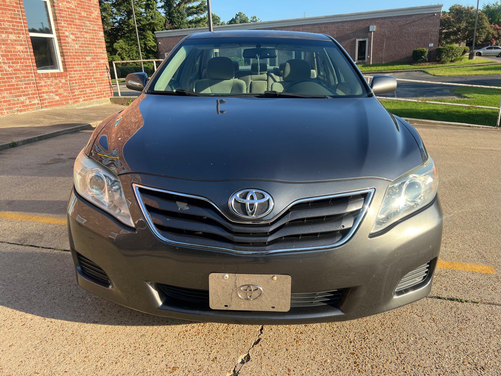 2011 Toyota Camry Image 6