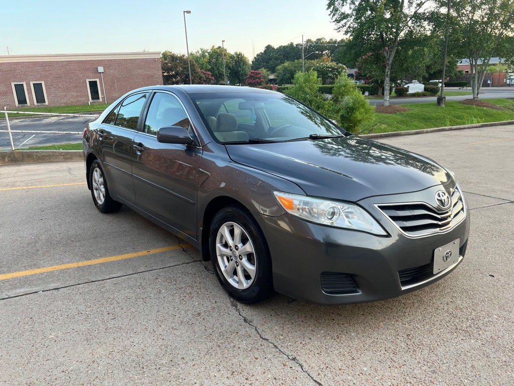 2011 Toyota Camry Image 9