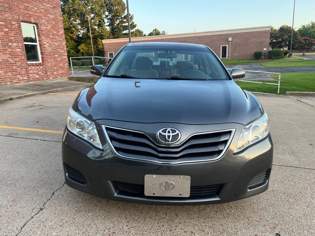 2011 Toyota Camry Image 10