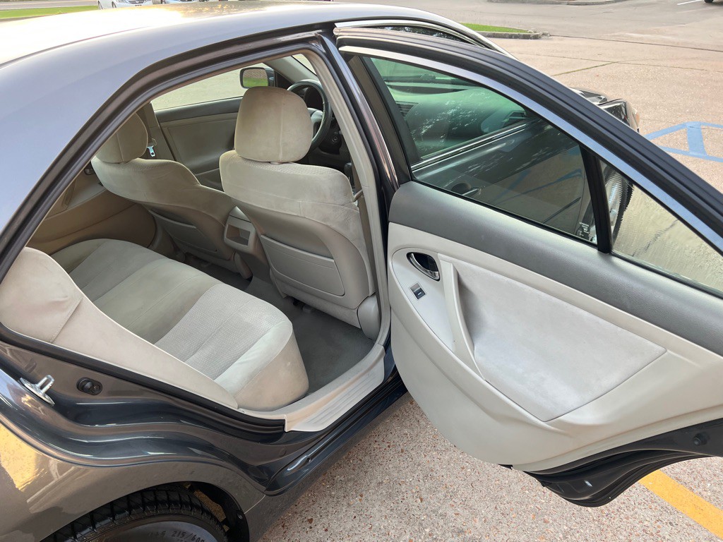 2011 Toyota Camry Image 15