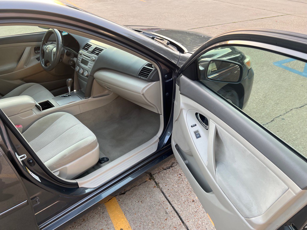 2011 Toyota Camry Image 16