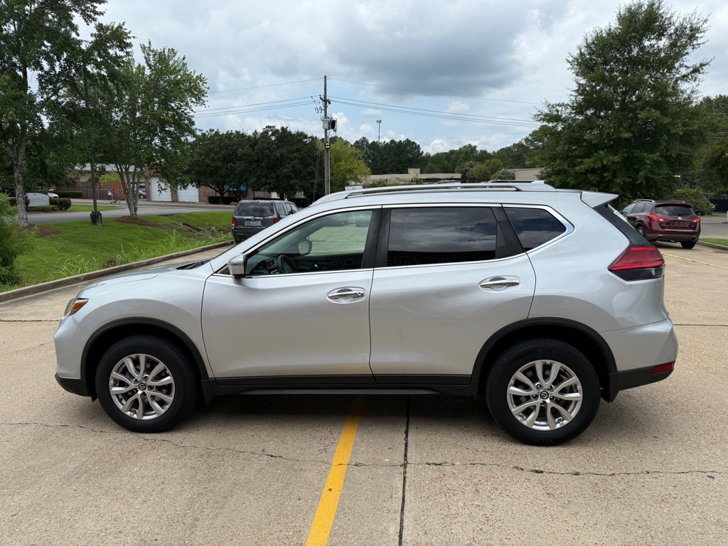 2017 Nissan Rogue Image 4