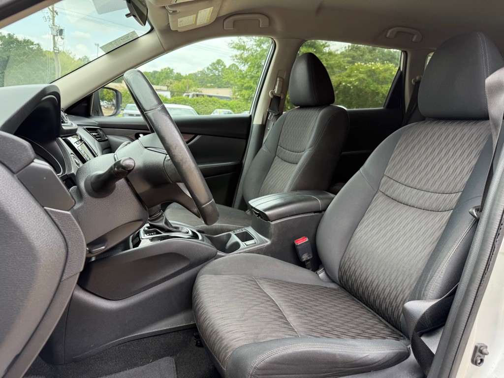 2017 Nissan Rogue Image 6
