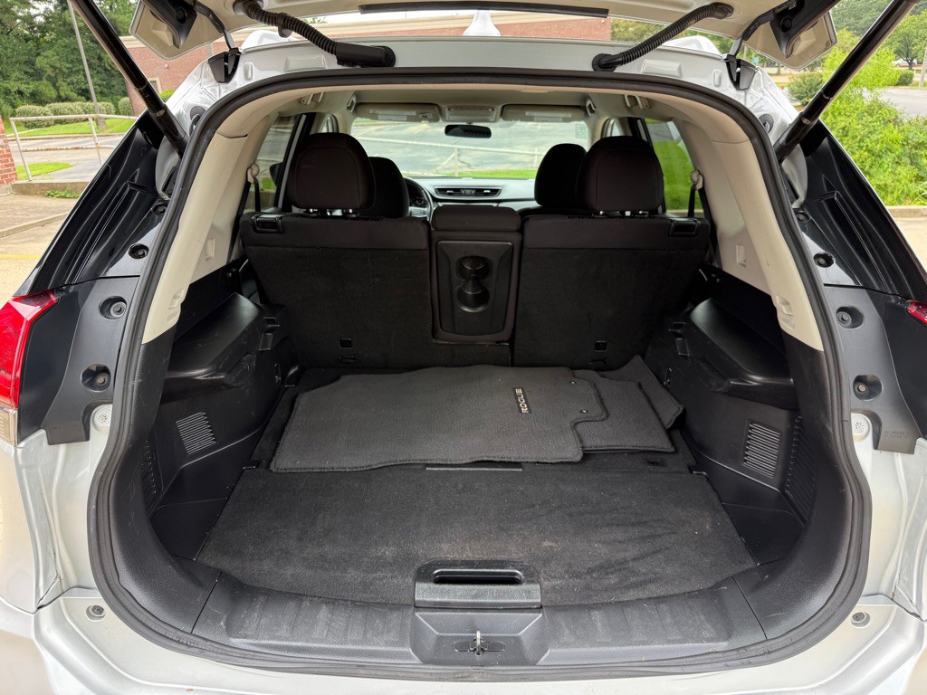 2017 Nissan Rogue Image 9