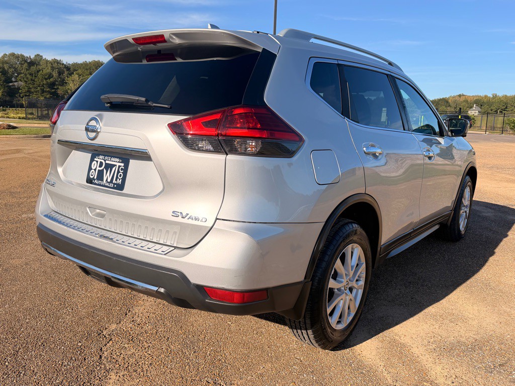 2017 Nissan Rogue Image 5