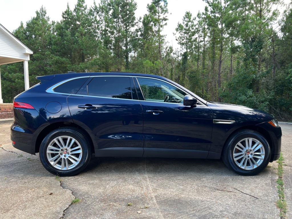 2020 Jaguar F-PACE Image 7