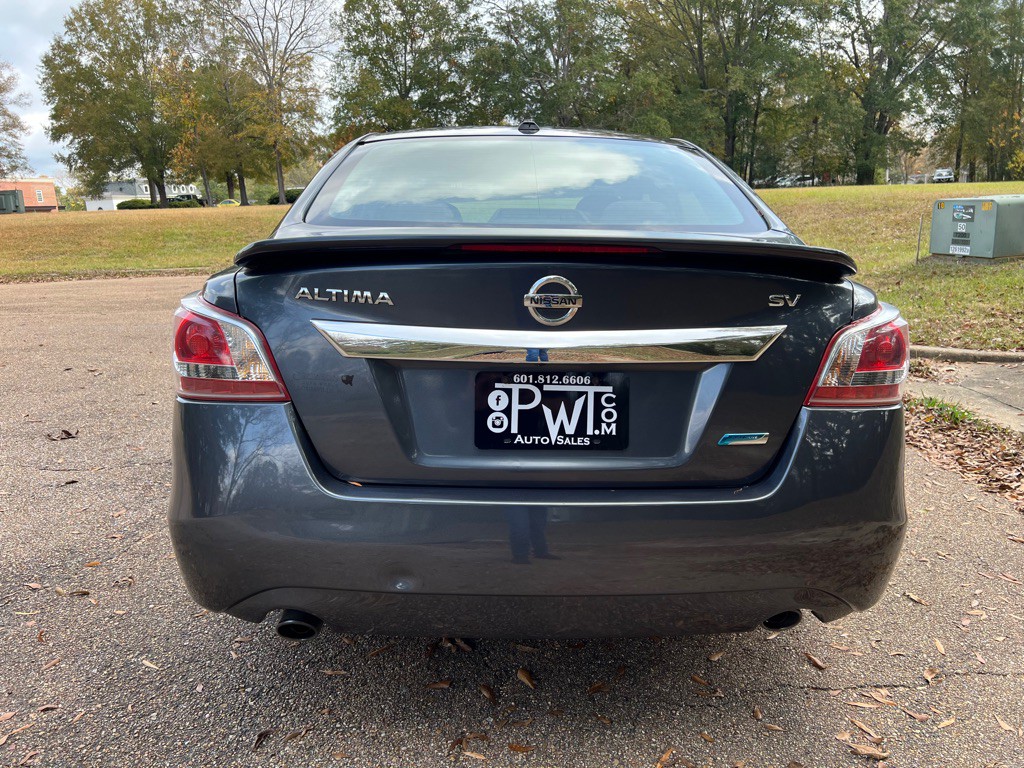 2013 Nissan Altima Image 4