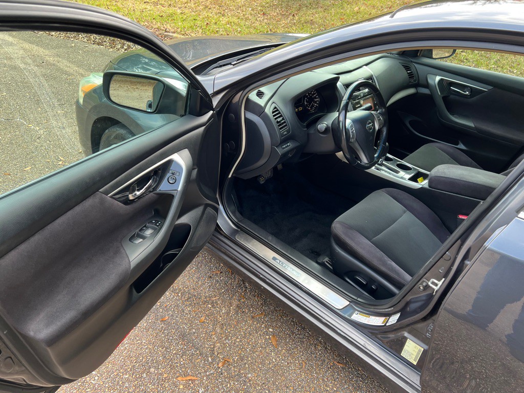 2013 Nissan Altima Image 11