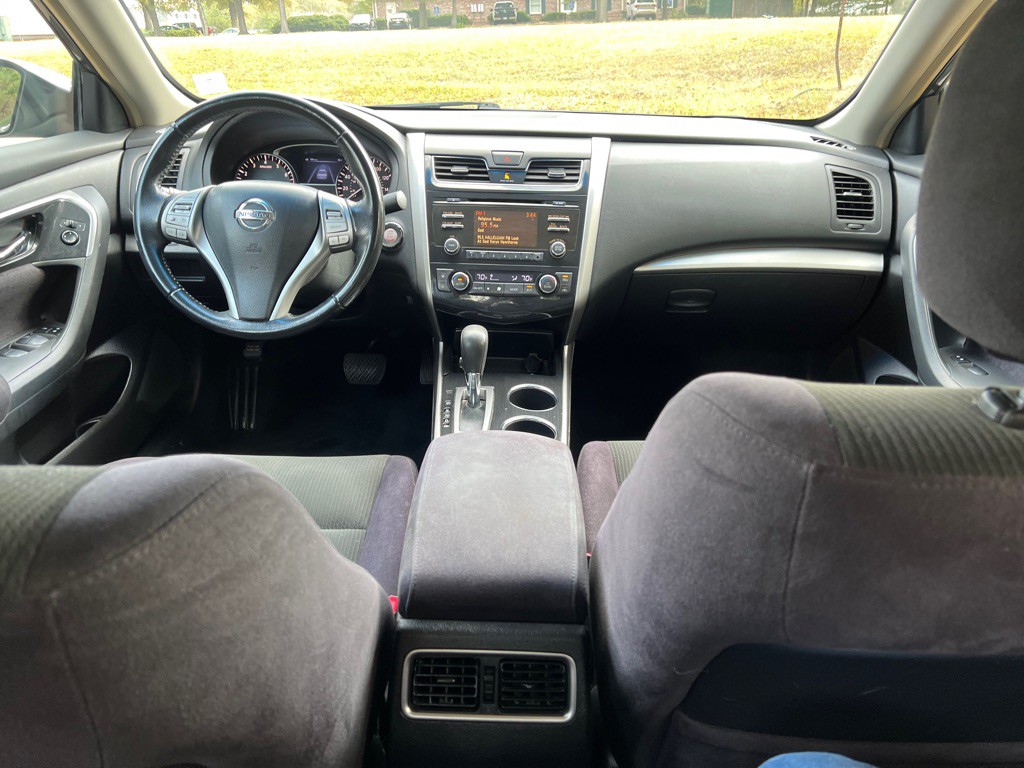 2013 Nissan Altima Image 16