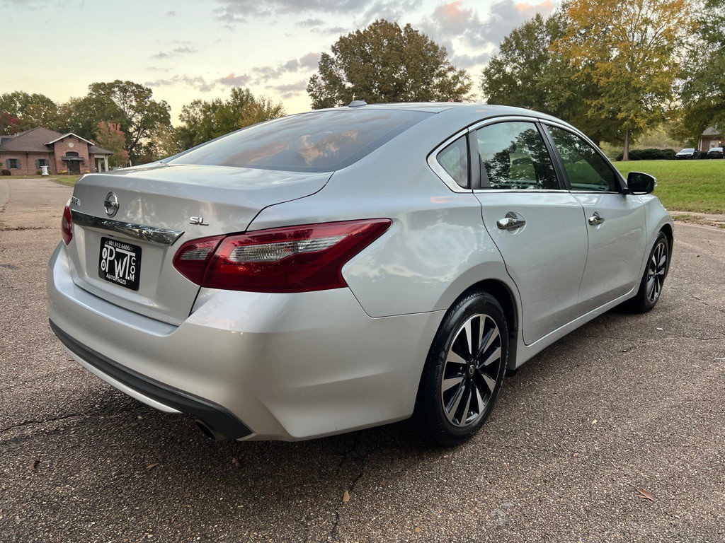 2018 Nissan Altima Image 5